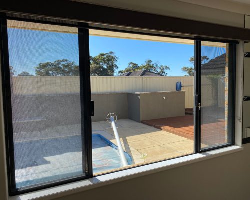 lakelands-window-cleaning-after-crystal-clear